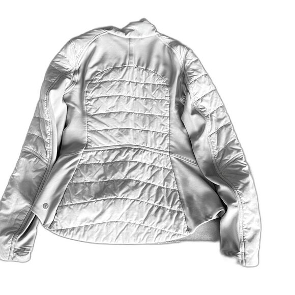 Lululemon “Another Mile” White Quilted Jacket – Size 6 – Lightweight & Warm - Picture 2 of 10